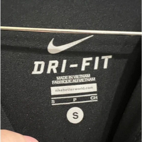 Nike dri fit shirt - Picture 2 of 2